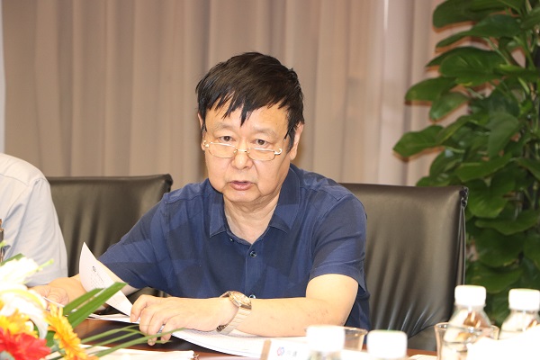公司財務副總張曉波董事作報告.jpg
