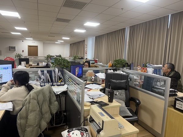1月27財務(wù)部值班支付公司各種款項，特別是保證公司各項費用及民工工資按時到賬。.png